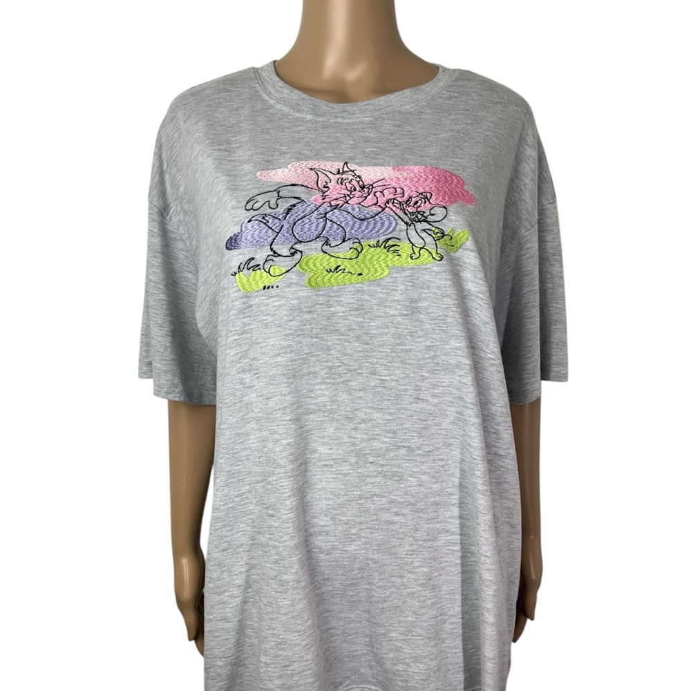 Tom and Jerry Retro Style Embroidered Graphic Tee T-Shirt Gray Lightweight Top